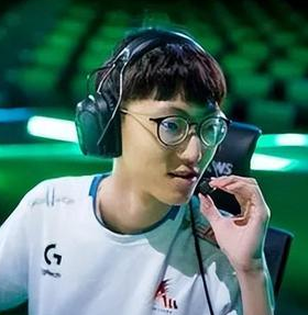 韩网票选历史最佳上单！TheShy力压Zeus引热议