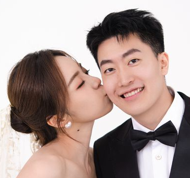 管泽元余霜婚礼现场曝光！禁止直播，菜单河道迅捷蟹