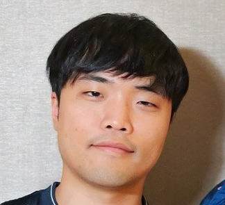 T1分享Faker与前队友Impact合照！这是谁的青春？