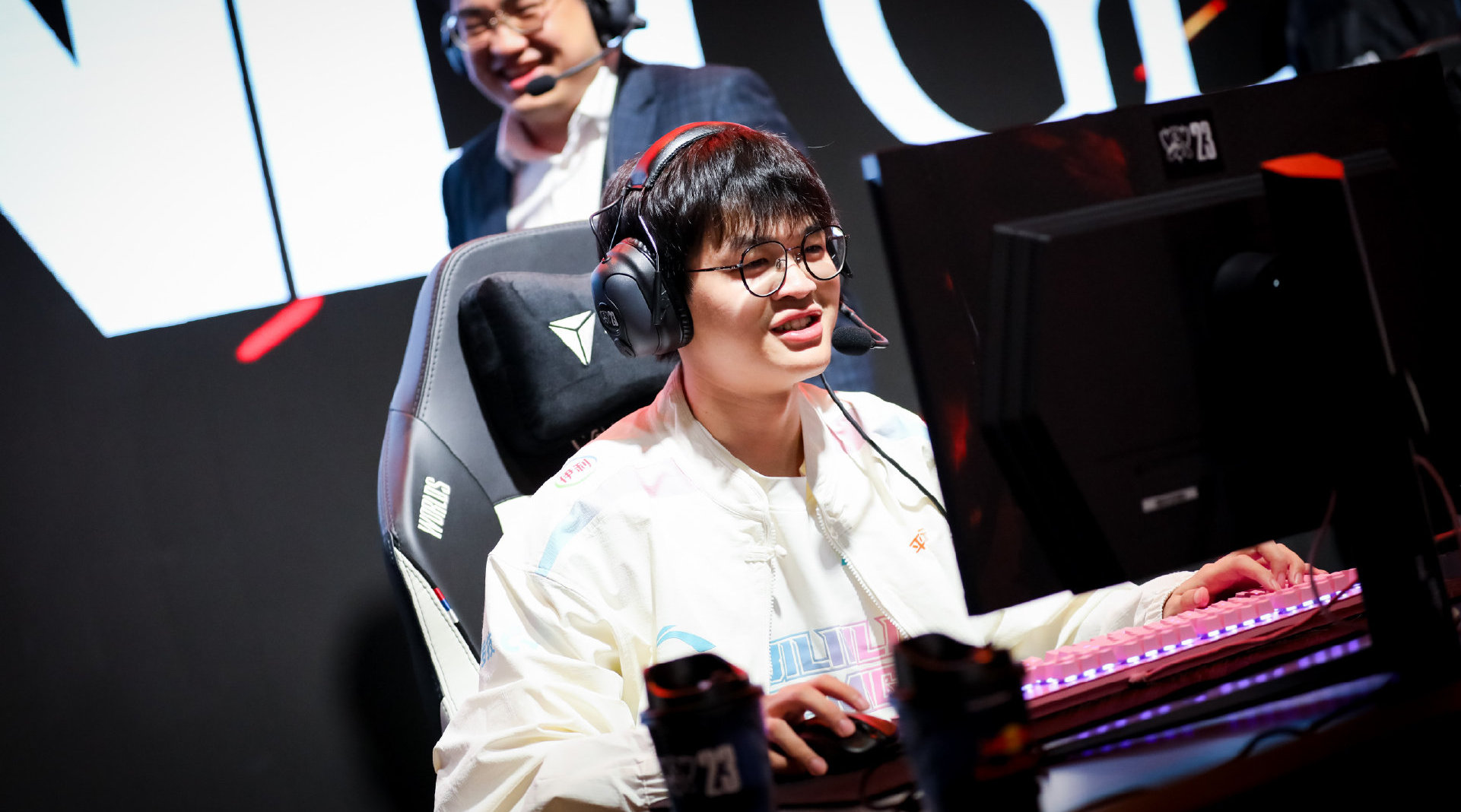 Xun回应索拉卡打野：网友很严格啊，逮着我往死里喷！