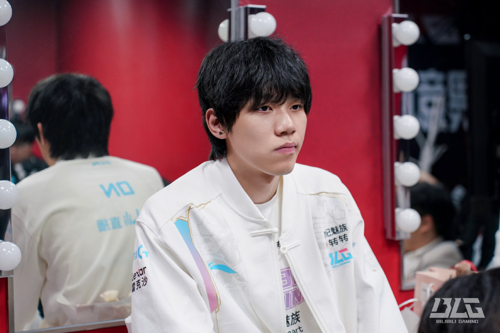 虎娘日报：联盟官方曝出全新皮肤原画WBG力克BLG拿下胜利