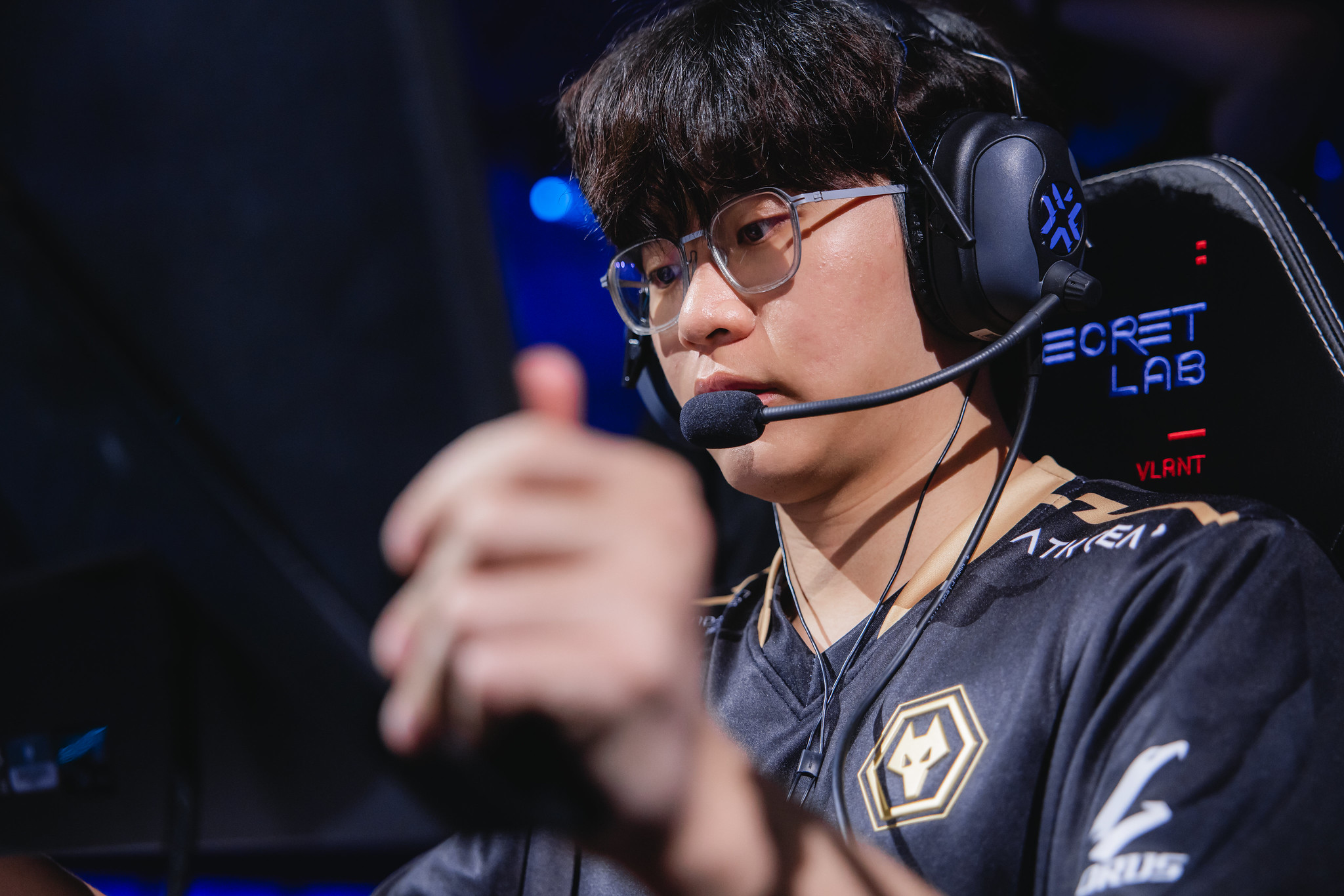 Spring神勇发挥高光不断，WOL2-0淘汰BLG晋级八强