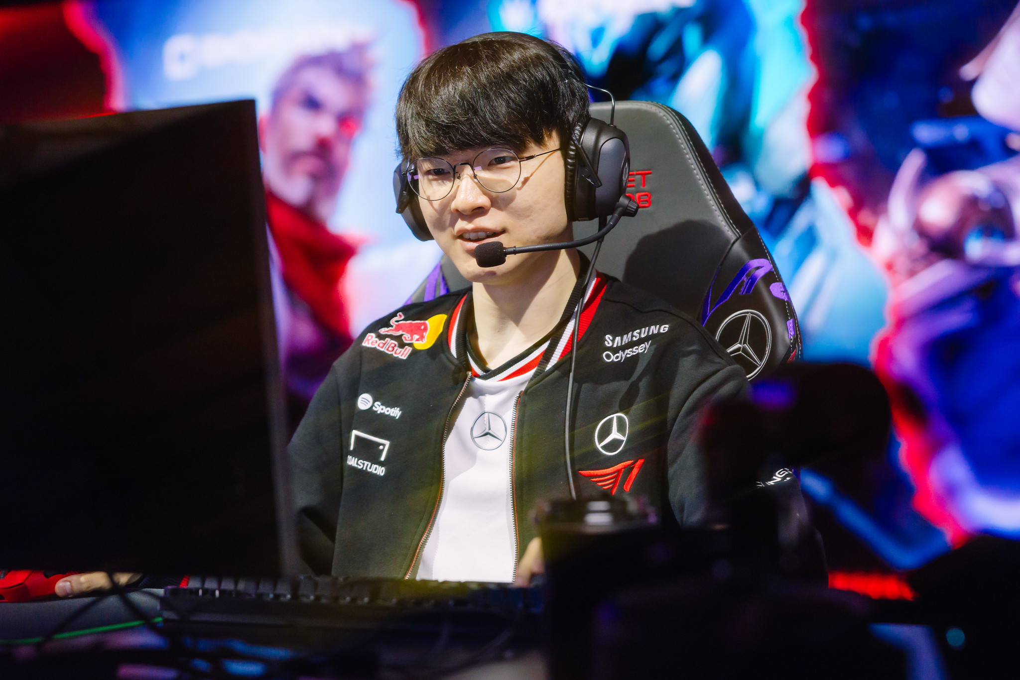 Faker瑞兹三杀统治团战，T13-0击败BLG晋级胜决