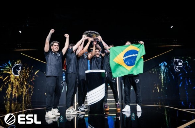 FURIA成都捧杯创历史：巴西劲旅首夺英特尔®极限大师赛冠军